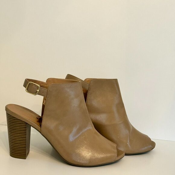 Old Navy Sling Back Peep Toe Stacked Heel Bootie in Beige Size 10 - Picture 9 of 11